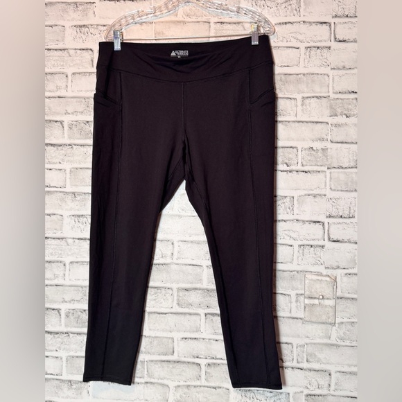 ultimate terrain Pants - Ultimate Terrain‎ Black Leggings size XL with side pockets Stretchy Athleisure